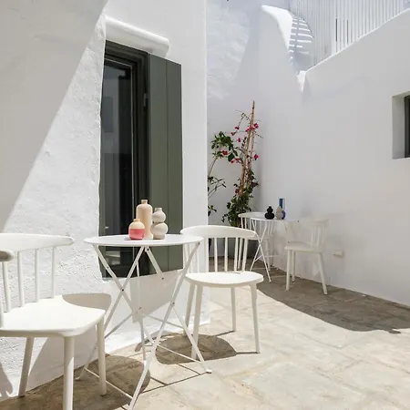 Mykonian Living The Little Venice & Apartamento *