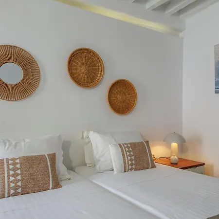 Mykonian Living The Little Venice & Apartamento