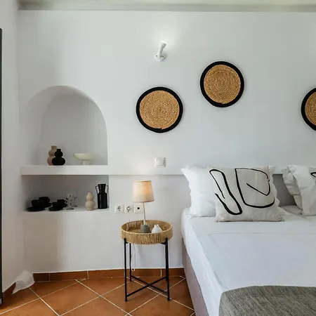 Mykonian Living The Little Venice & Apartamento