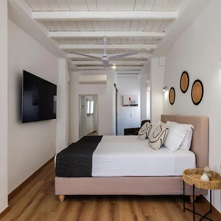 Mykonian Living The Little Venice & Apartamento *
